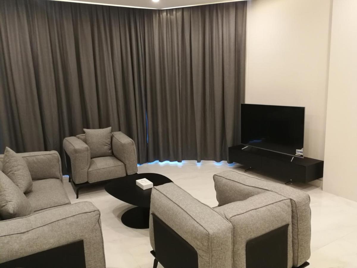 Infinity Juffair Suites Манама Экстерьер фото