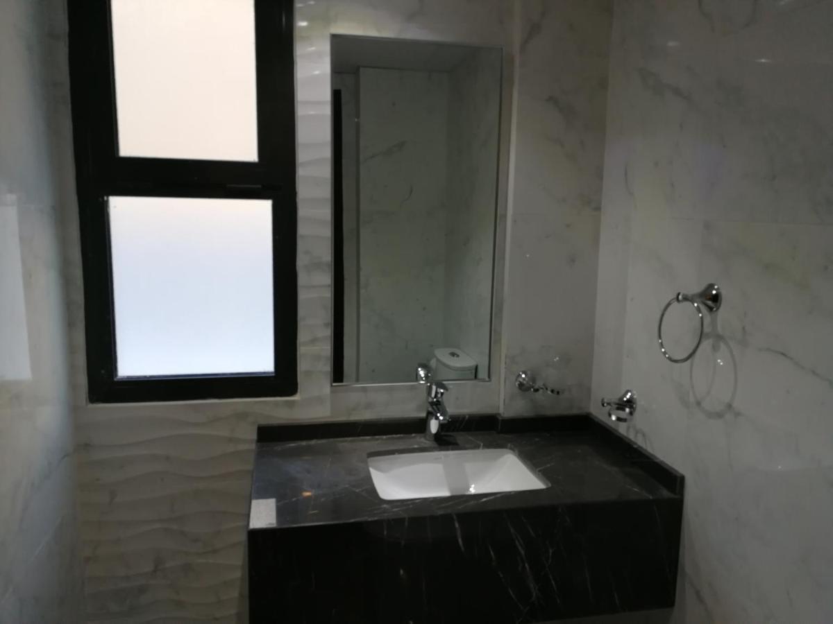 Infinity Juffair Suites Манама Экстерьер фото