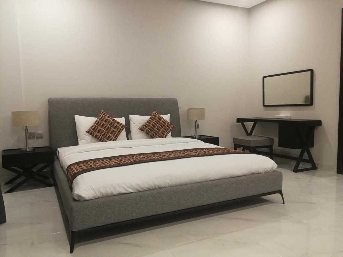 Infinity Juffair Suites Манама Экстерьер фото