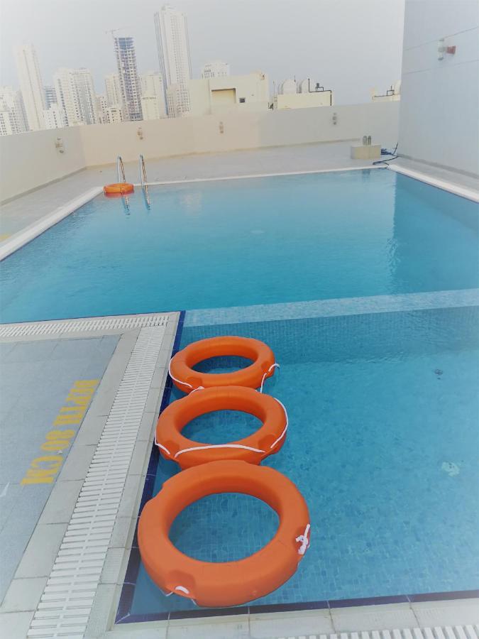 Infinity Juffair Suites Манама Экстерьер фото