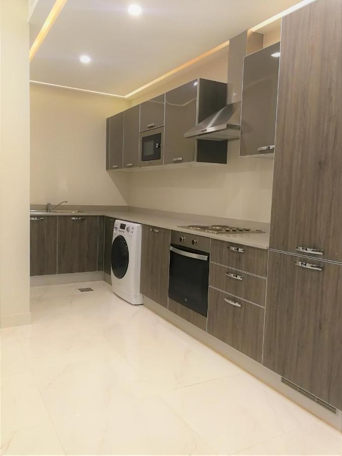 Infinity Juffair Suites Манама Экстерьер фото