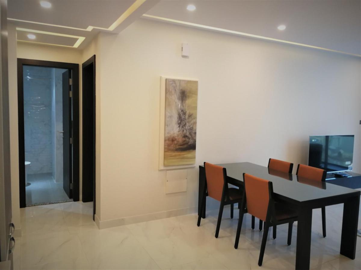 Infinity Juffair Suites Манама Экстерьер фото