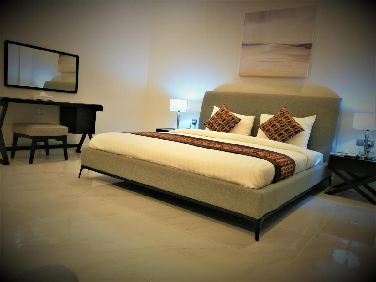 Infinity Juffair Suites Манама Экстерьер фото
